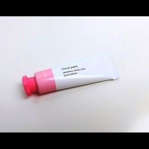 Glossier cloudpaint